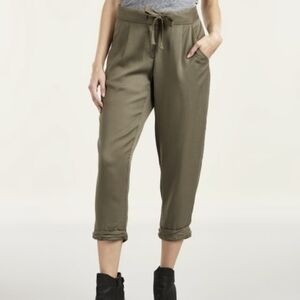 TAHARI Khaki Safari Ruched Cropped Jogger Tencel 6 and 8 Spring pants Capri